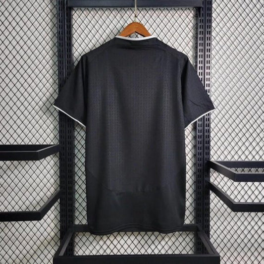 Retro Manchester United 2003/04 Away Shirt