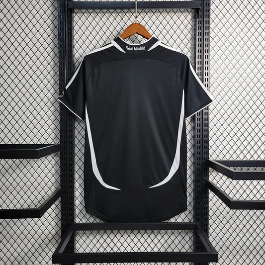 Retro Real Madrid 2006/07 Away Shirt