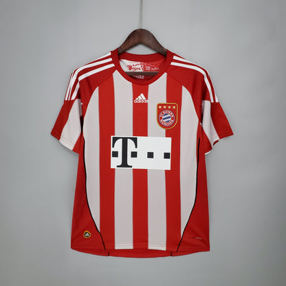 Retro Bayern Munich 2010/11 Home Shirt