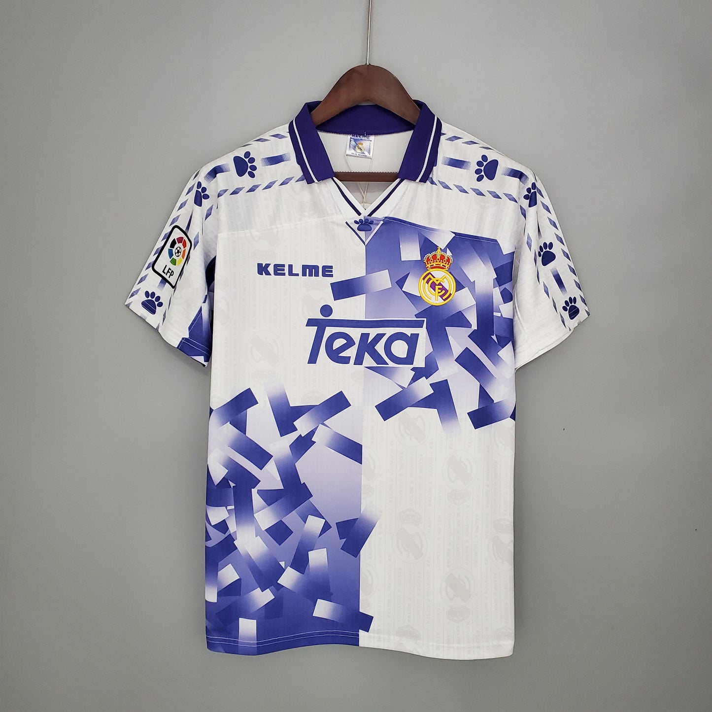 Retro Real Madrid 1996/97 Third Shirt