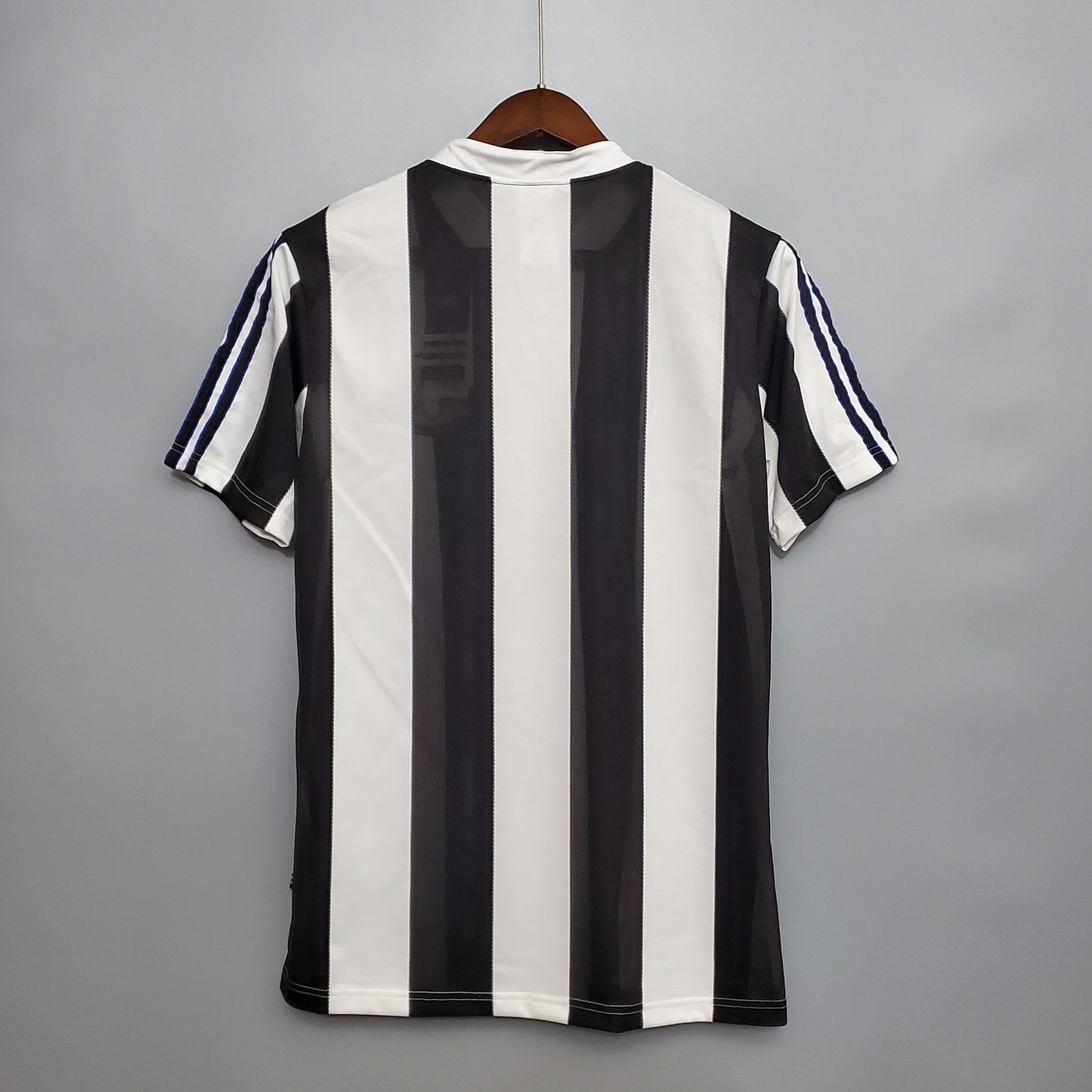 Retro Newcastle United 1995/97 Home Shirt