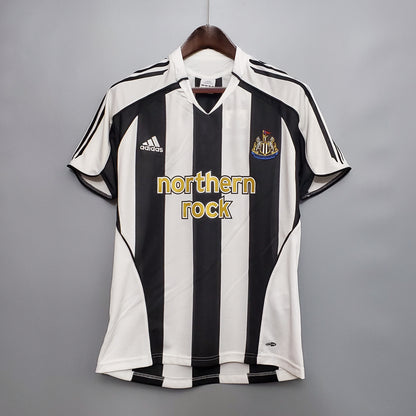 Retro Newcastle United 2006/07 Home Shirt