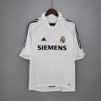 Retro Real Madrid 2005/06 Home Shirt