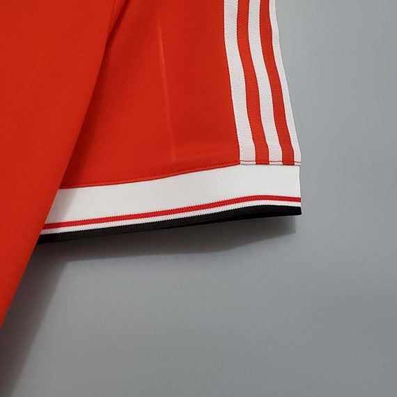 Retro Manchester United 1983/84 Home Shirt