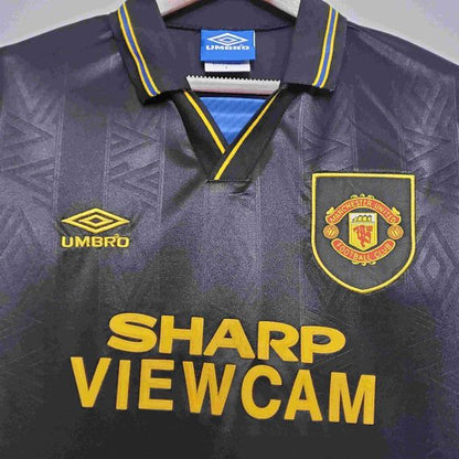 Retro Manchester United 1993/94 Third Shirt