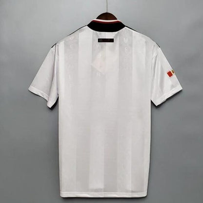 Retro Manchester United 1998/99 Away Shirt