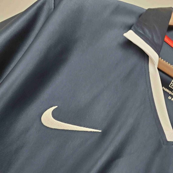Retro Paris Saint-Germain (PSG) 2001/02 Home Shirt