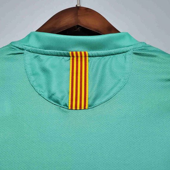 Retro Barcelona 2010/11 Away Shirt