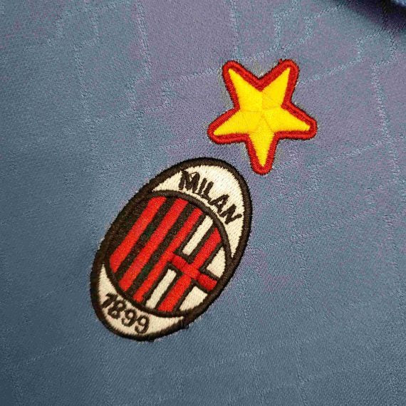Retro AC Milan 1995/96 Fourth Shirt