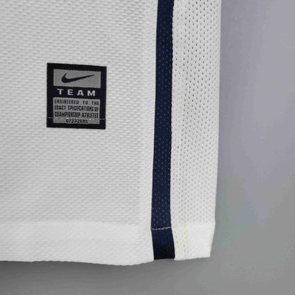 Retro Manchester United 2008/09 Away Shirt