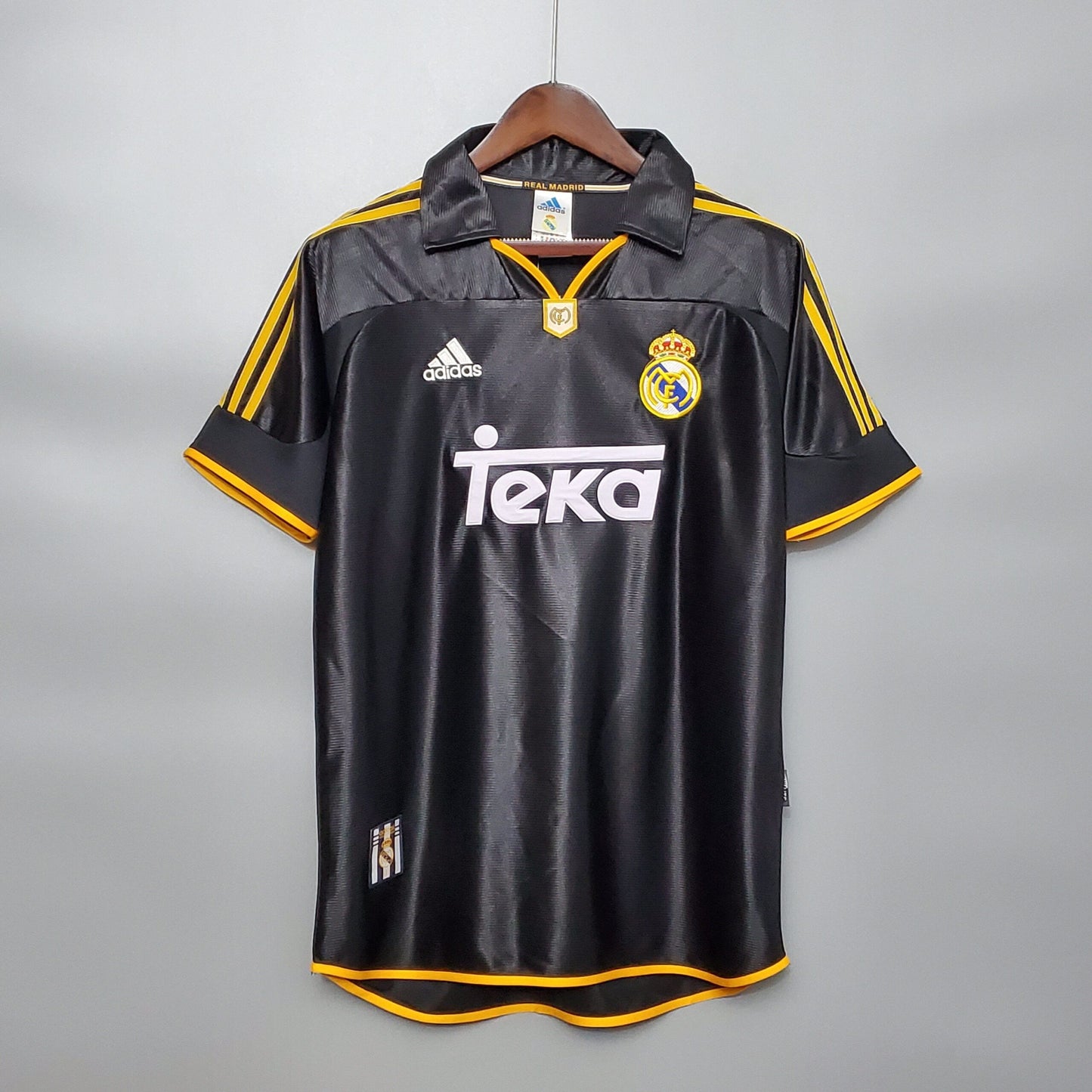 Retro Real Madrid 1999/01 Away Shirt