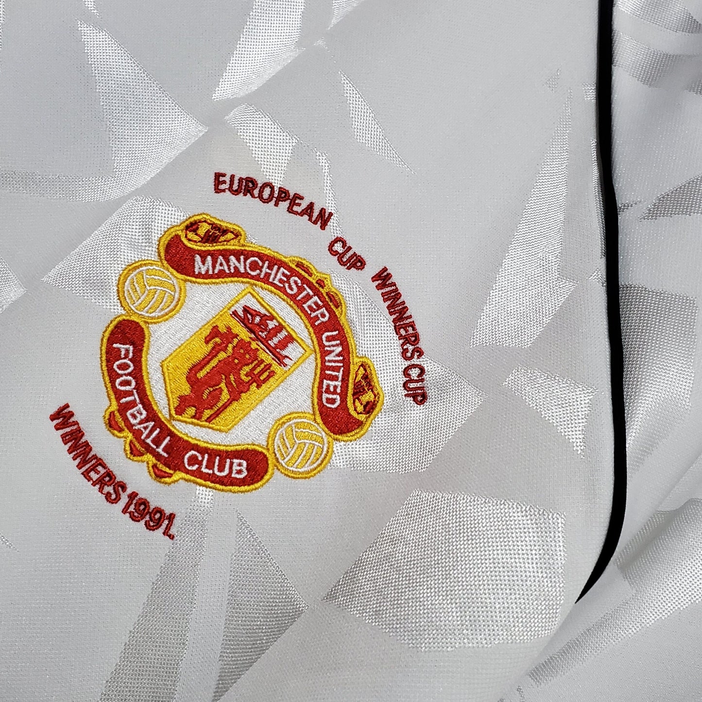 Retro Manchester United 1990/91 Away Shirt