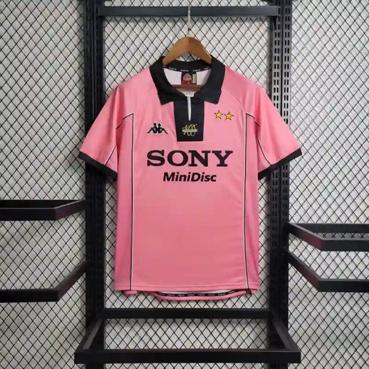 Retro Juventus 1997/98 Away Shirt