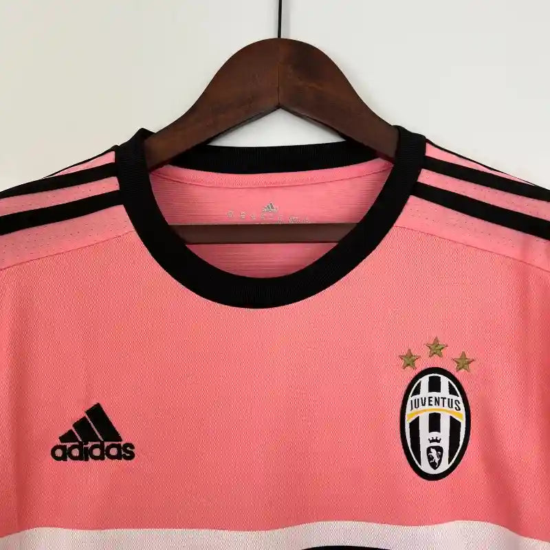 Retro Juventus 2015/16 Away Shirt