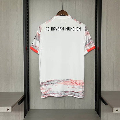 Bayern Munich 2025/26 Away Shirt