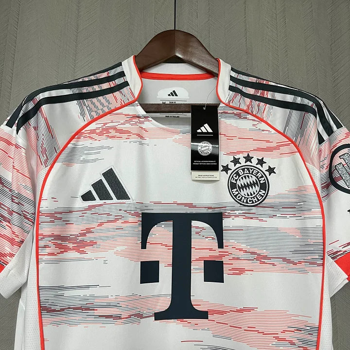Bayern Munich 2025/26 Away Shirt