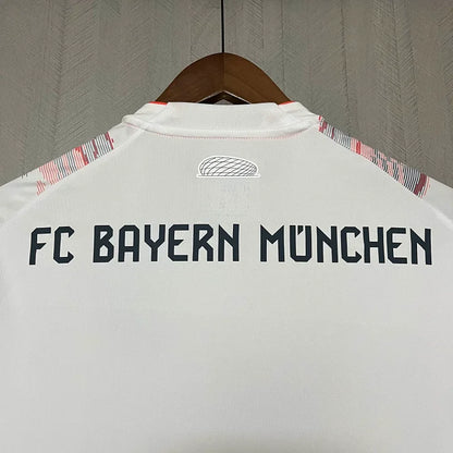 Bayern Munich 2025/26 Away Shirt