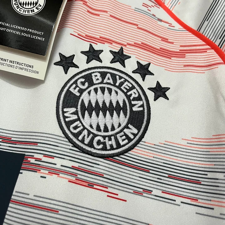Bayern Munich 2025/26 Away Shirt