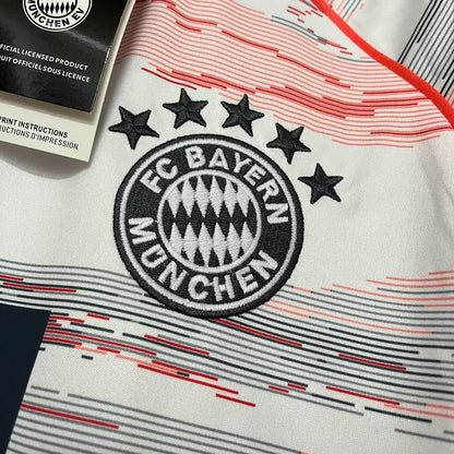 Bayern Munich 2025/26 Away Shirt