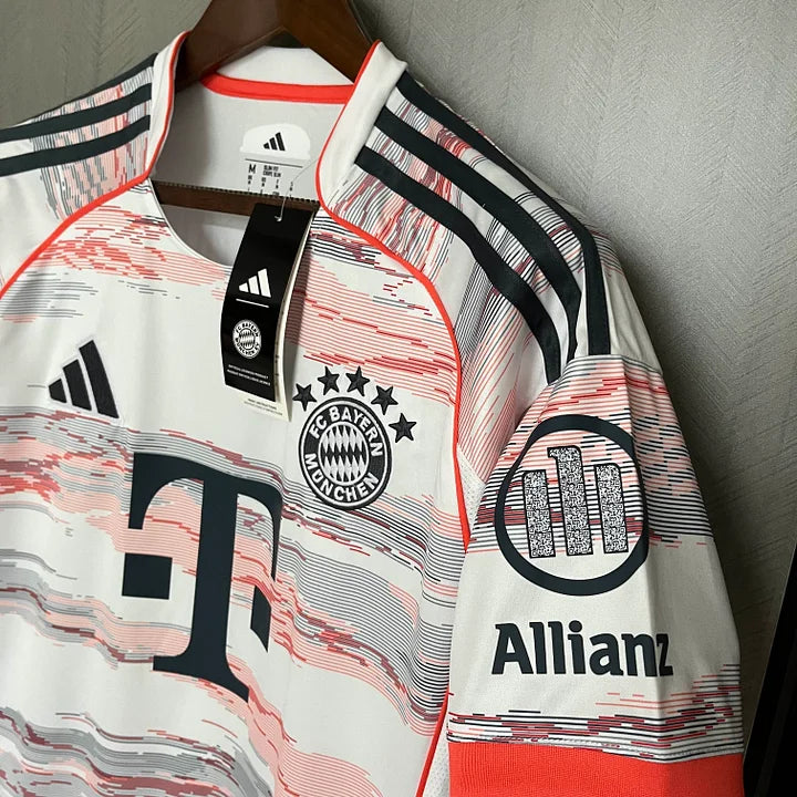 Bayern Munich 2025/26 Away Shirt