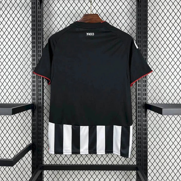 Besiktas 2025/26 Home Shirt