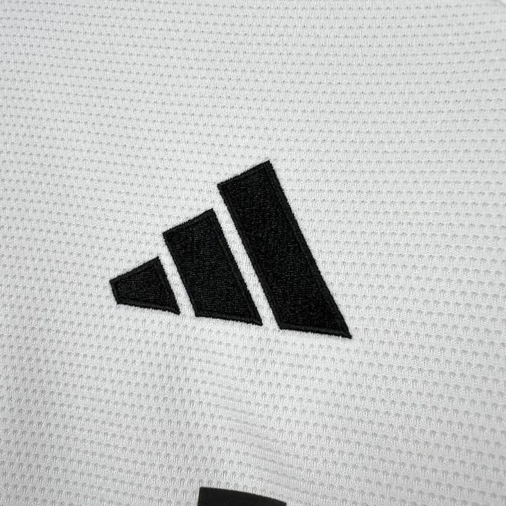 Besiktas 2025/26 Away Shirt