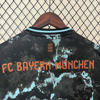 Bayern Munich 2024/25 Away Shirt