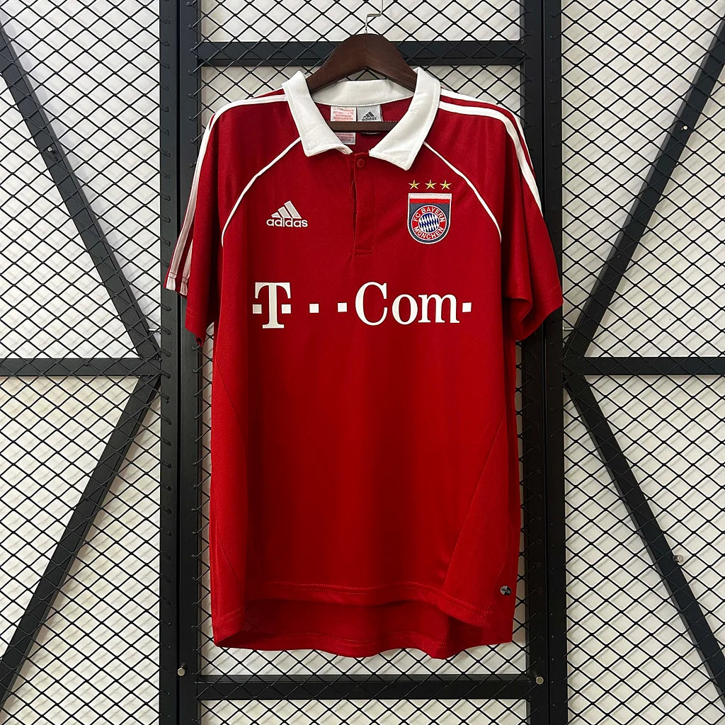 Retro Bayern Munich 2005/06 Home Shirt