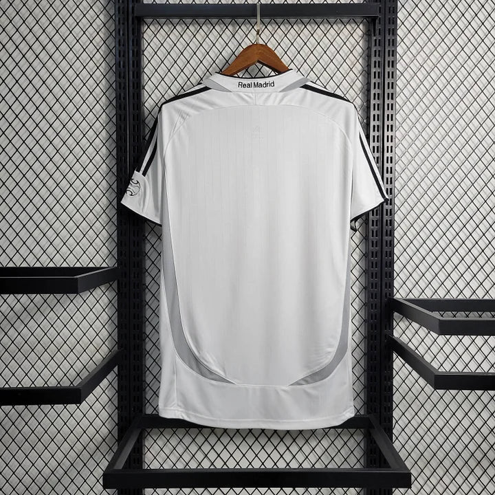Retro Real Madrid 2006/07 Home Shirt