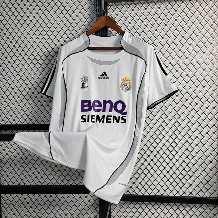 Retro Real Madrid 2006/07 Home Shirt
