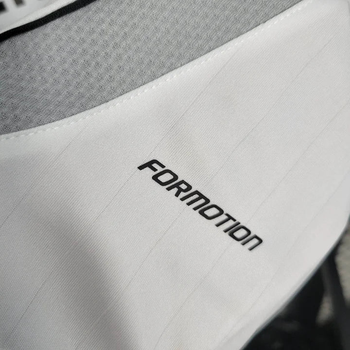Retro Real Madrid 2006/07 Home Shirt