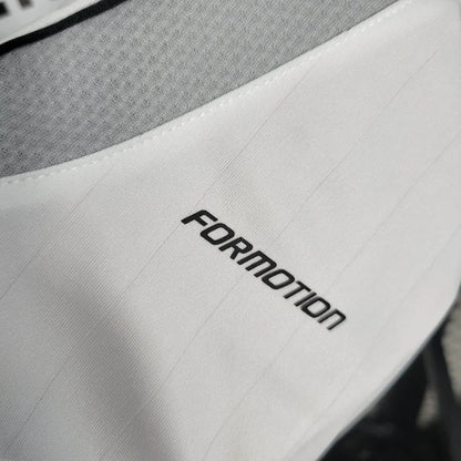 Retro Real Madrid 2006/07 Home Shirt