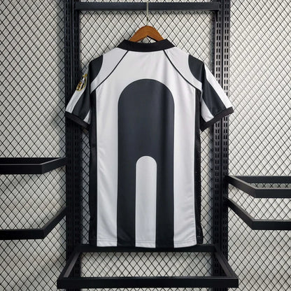 Retro Juventus 1997/98 Home Shirt