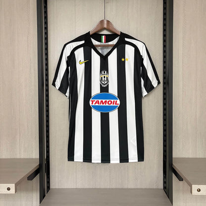 Retro Juventus 2005/06 Home Shirt