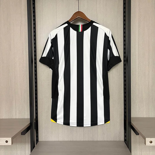 Retro Juventus 2005/06 Home Shirt