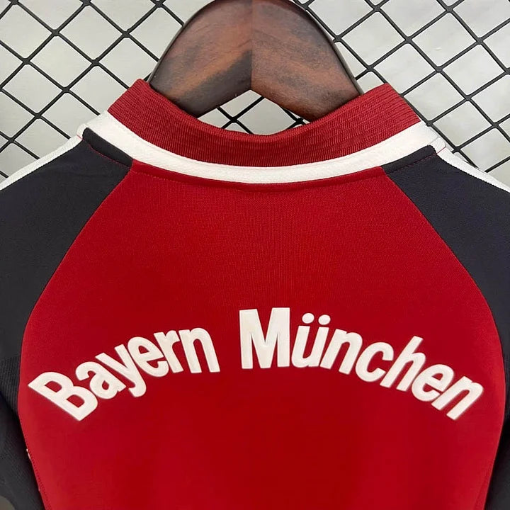 Retro Bayern Munich 2001/02 Home Shirt