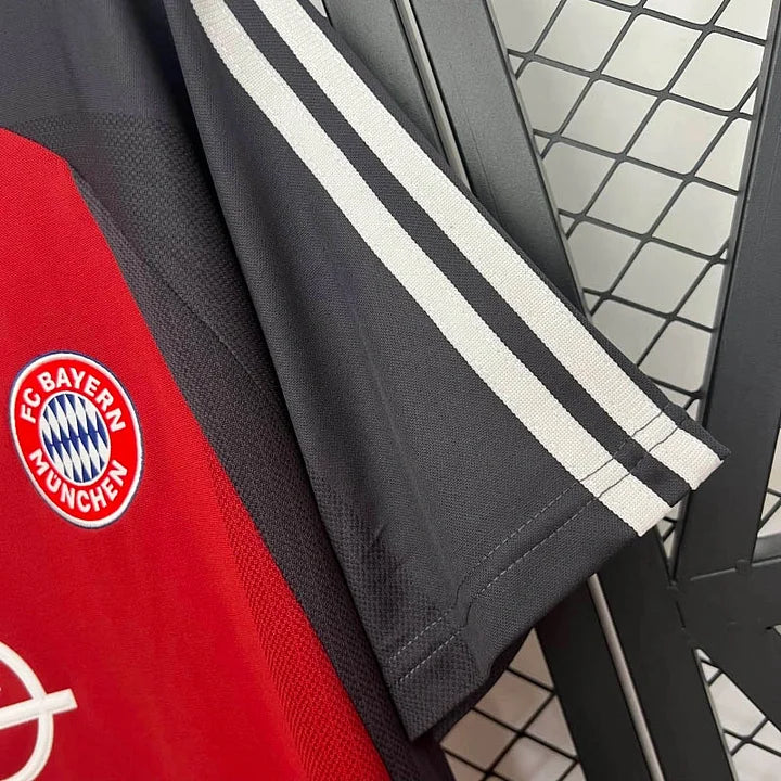 Retro Bayern Munich 2001/02 Home Shirt