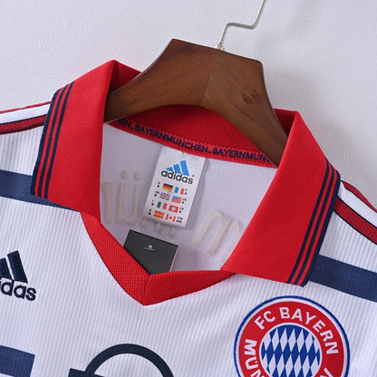 Retro Bayern Munich 1998/00 Away Shirt