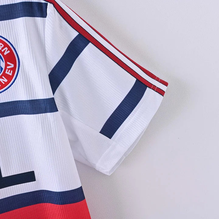Retro Bayern Munich 1998/00 Away Shirt