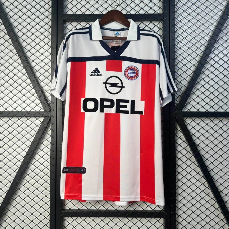 Retro Bayern Munich 2000/02 Home Shirt