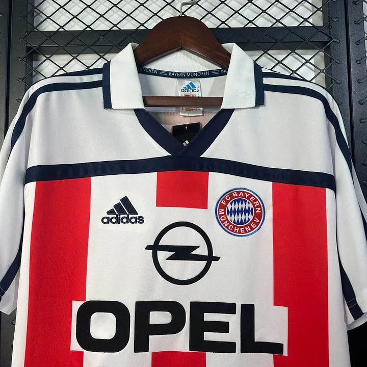 Retro Bayern Munich 2000/02 Home Shirt