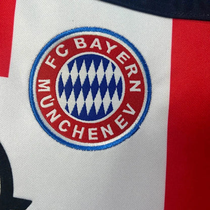 Retro Bayern Munich 2000/02 Home Shirt
