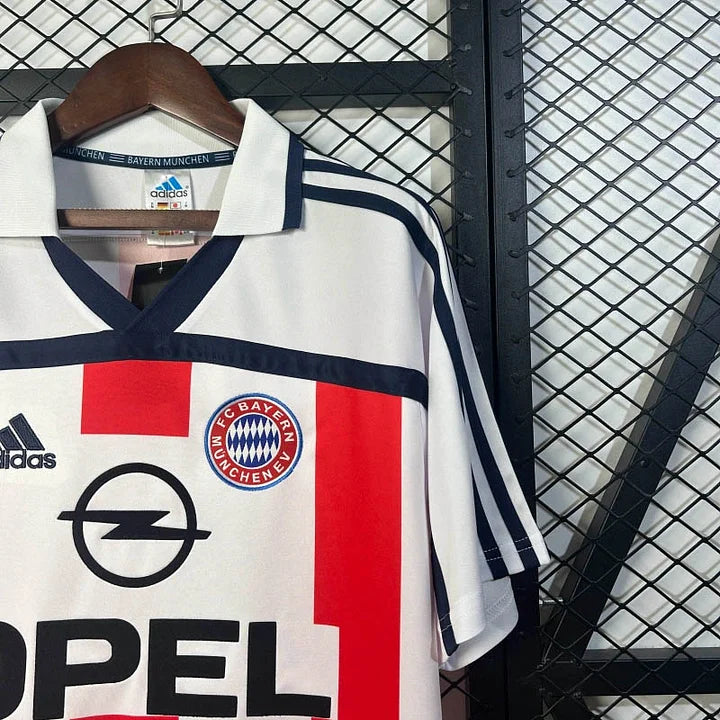 Retro Bayern Munich 2000/02 Home Shirt