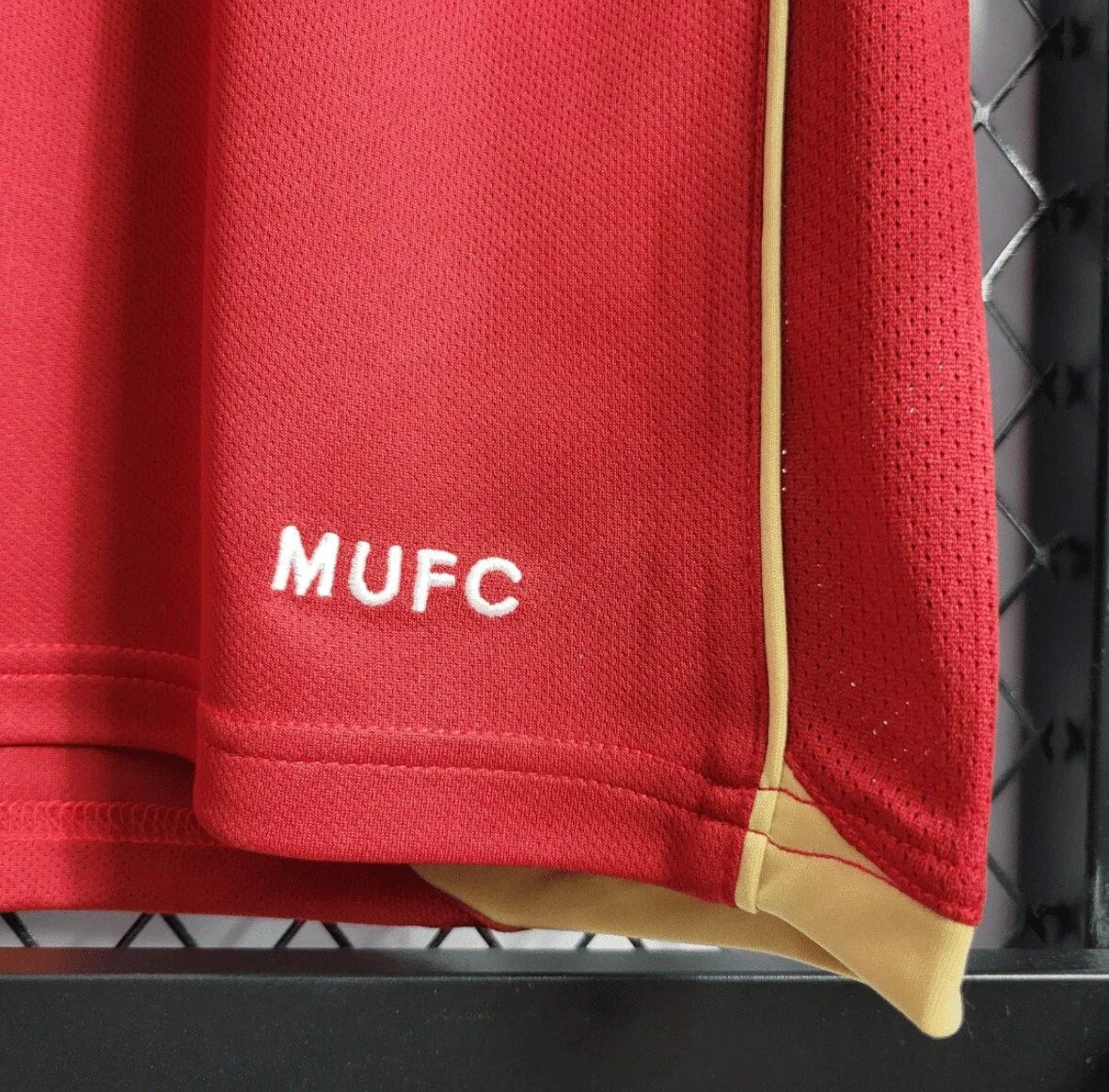 Retro Manchester United 2006/07 Home Shirt